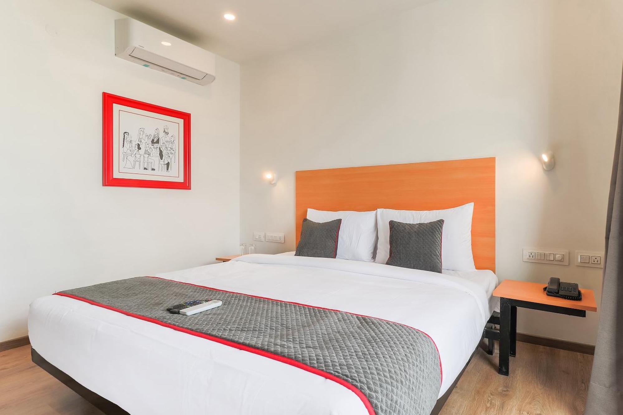 Super Townhouse Reva College University Yelahanka Екстер'єр фото